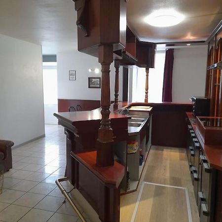 Appartement Au Bord Du Canal Montbard Exterior foto