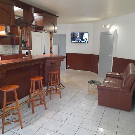 Appartement Au Bord Du Canal Montbard Exterior foto