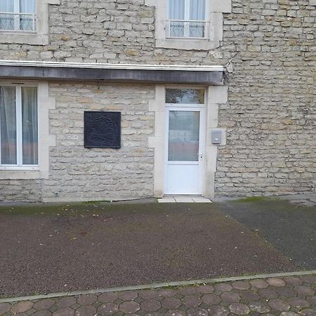 Appartement Au Bord Du Canal Montbard Exterior foto