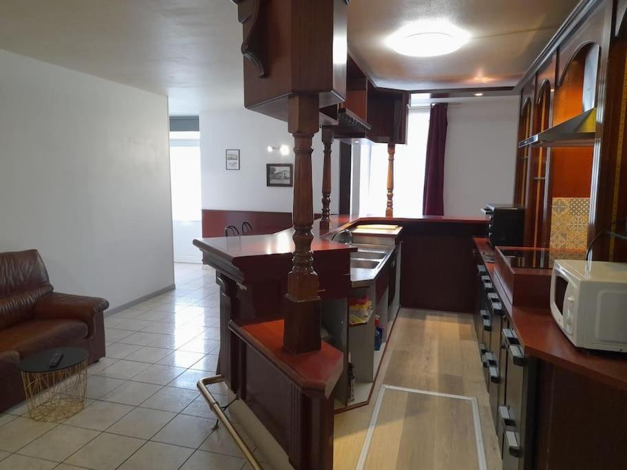 Appartement Au Bord Du Canal Montbard Exterior foto